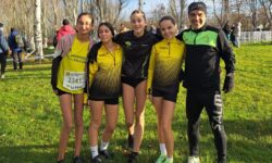 Las atletas escolares de Propósito saludable, utilzan el atletismo como forma de hacer amistades