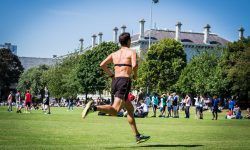 Toma precauciones cuando corras con calor