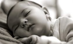 En los bebes se ve la importancia de dormir bien